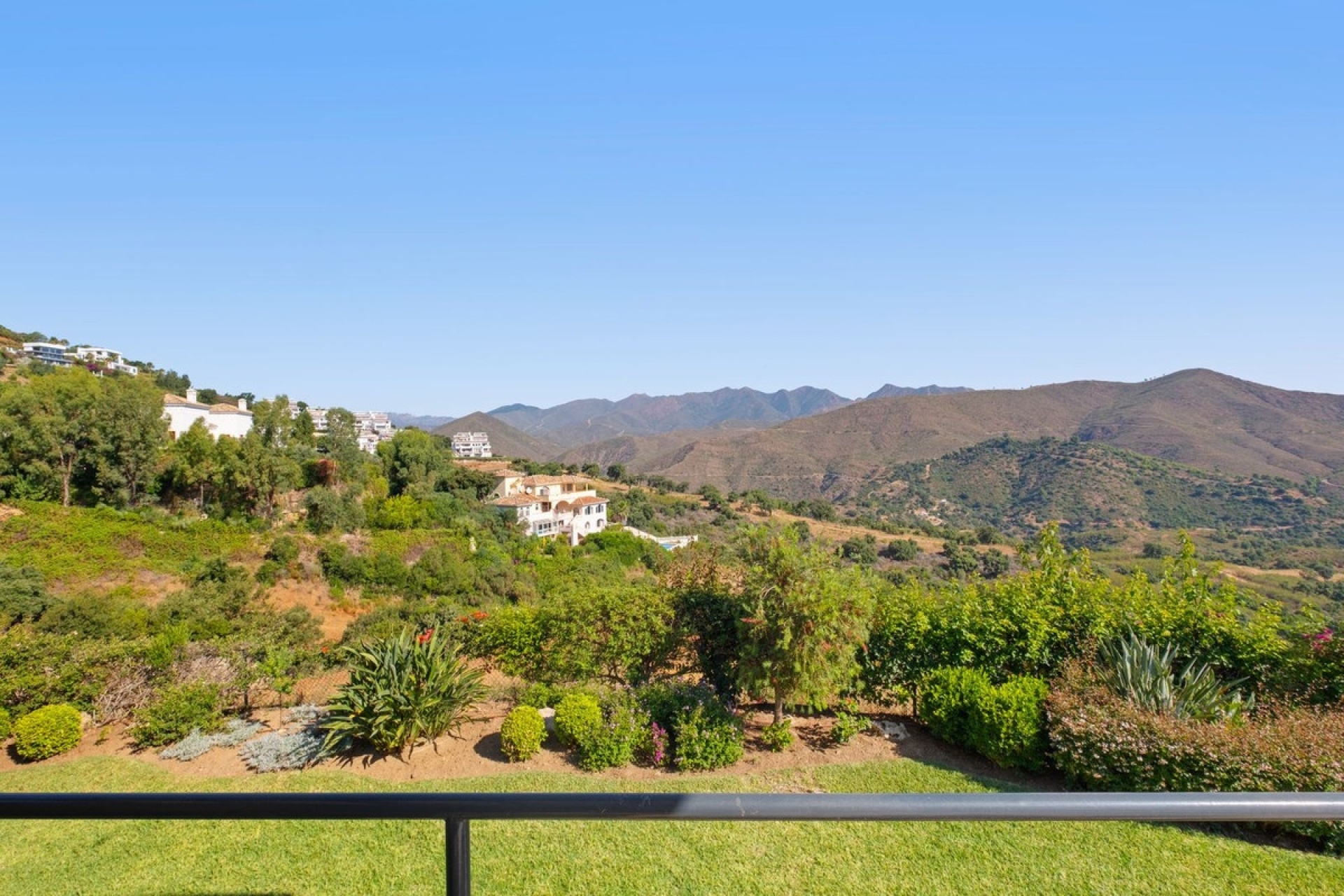 Rynek wtórny - Villa - Marbella - La Mairena