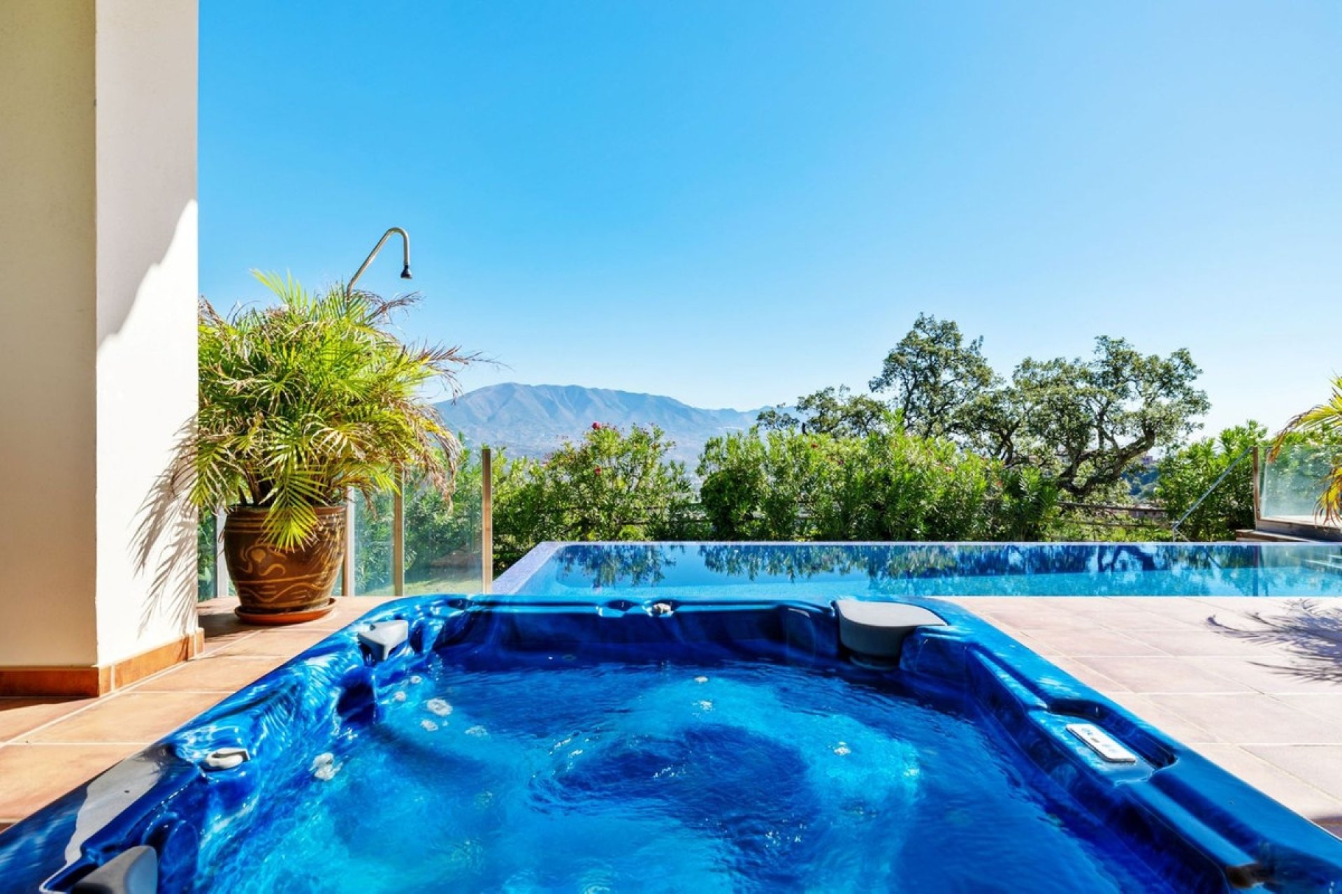 Rynek wtórny - Villa - Marbella - La Mairena
