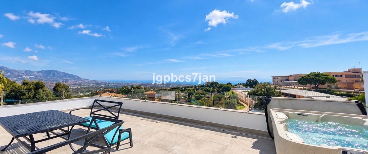 Rynek wtórny - Villa - Marbella - La Mairena