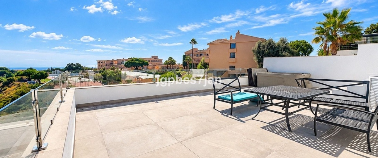 Rynek wtórny - Villa - Marbella - La Mairena