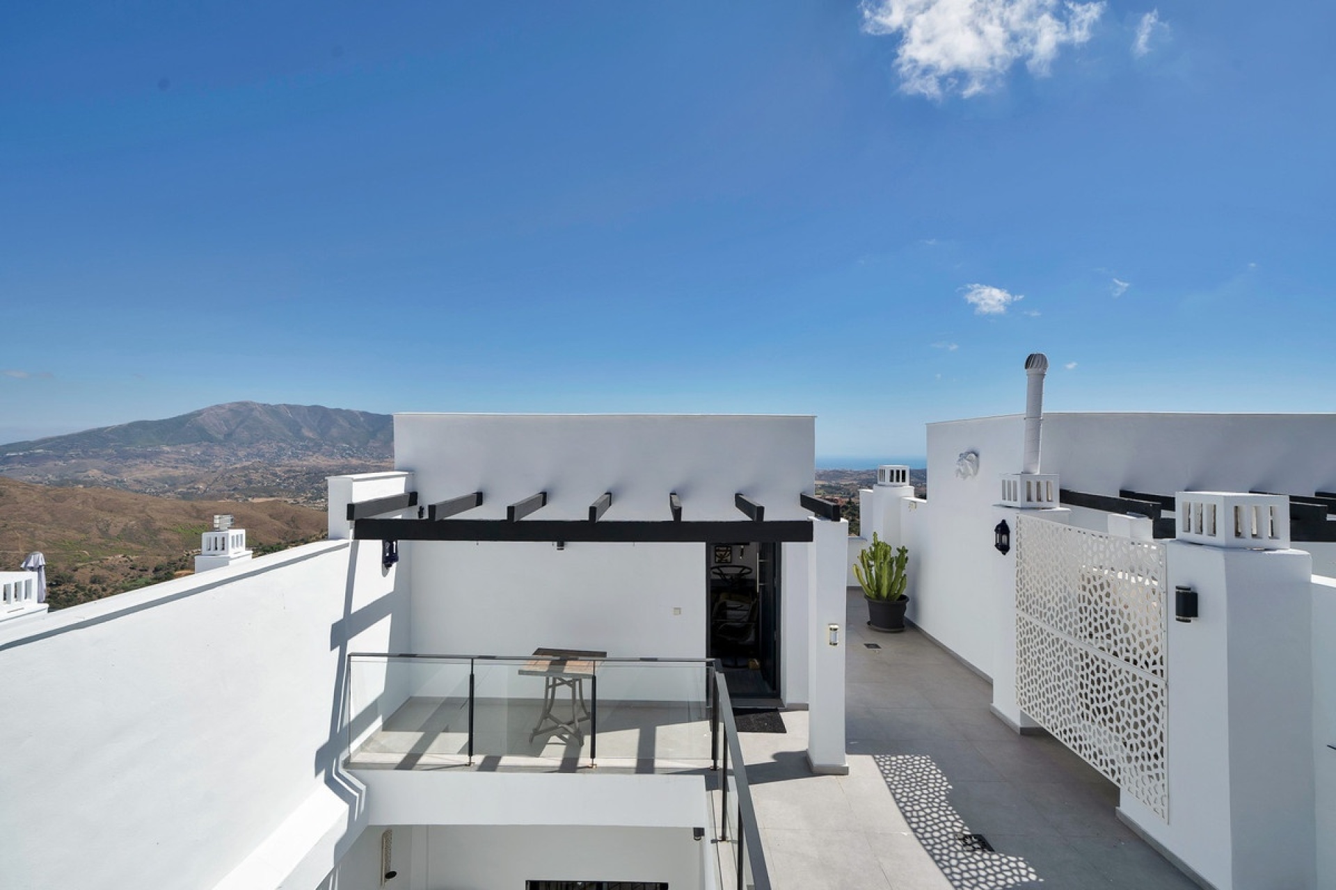 Rynek wtórny - Villa - Marbella - La Mairena
