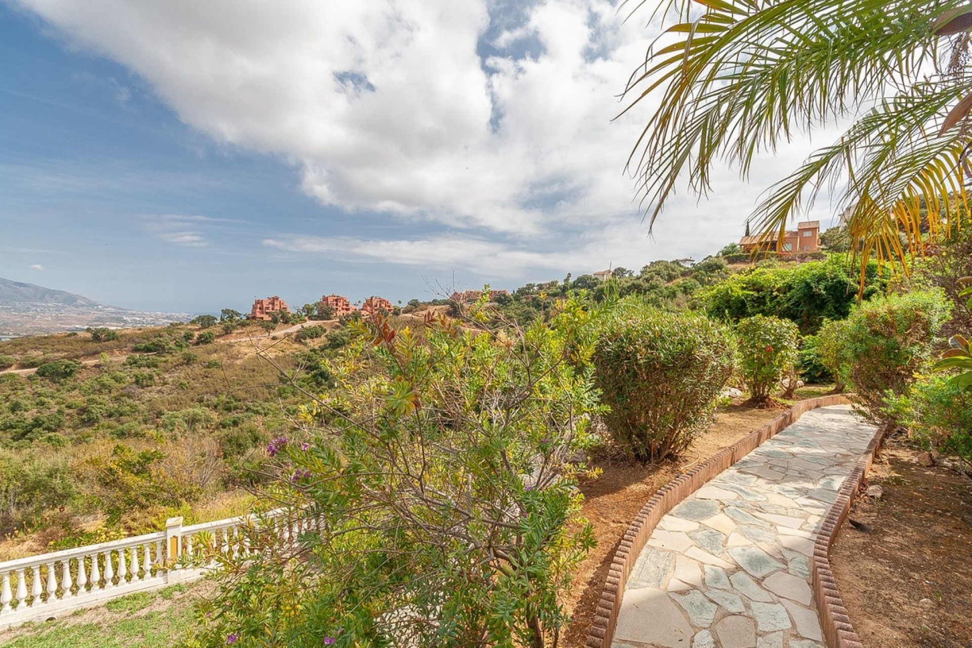 Rynek wtórny - Villa - Marbella - La Mairena