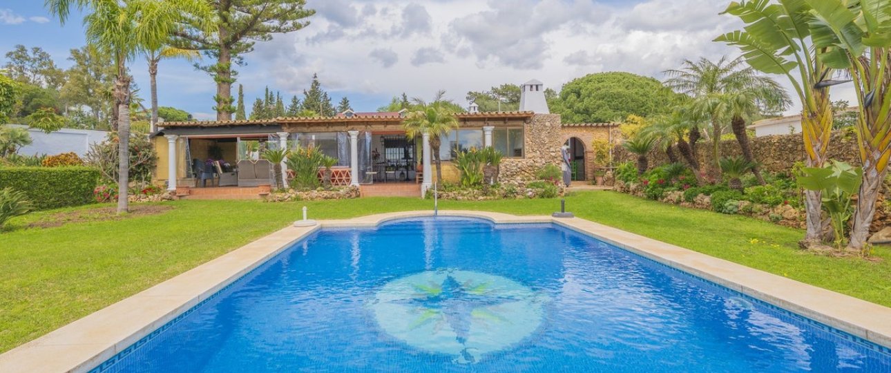 Rynek wtórny - Villa - Marbella - Las Chapas