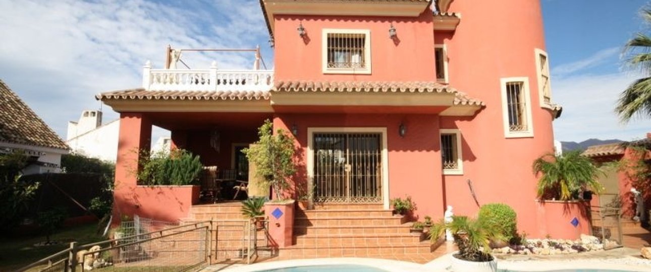 Rynek wtórny - Villa - Marbella - Las Chapas