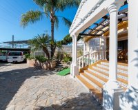Rynek wtórny - Villa - Marbella - Las Chapas