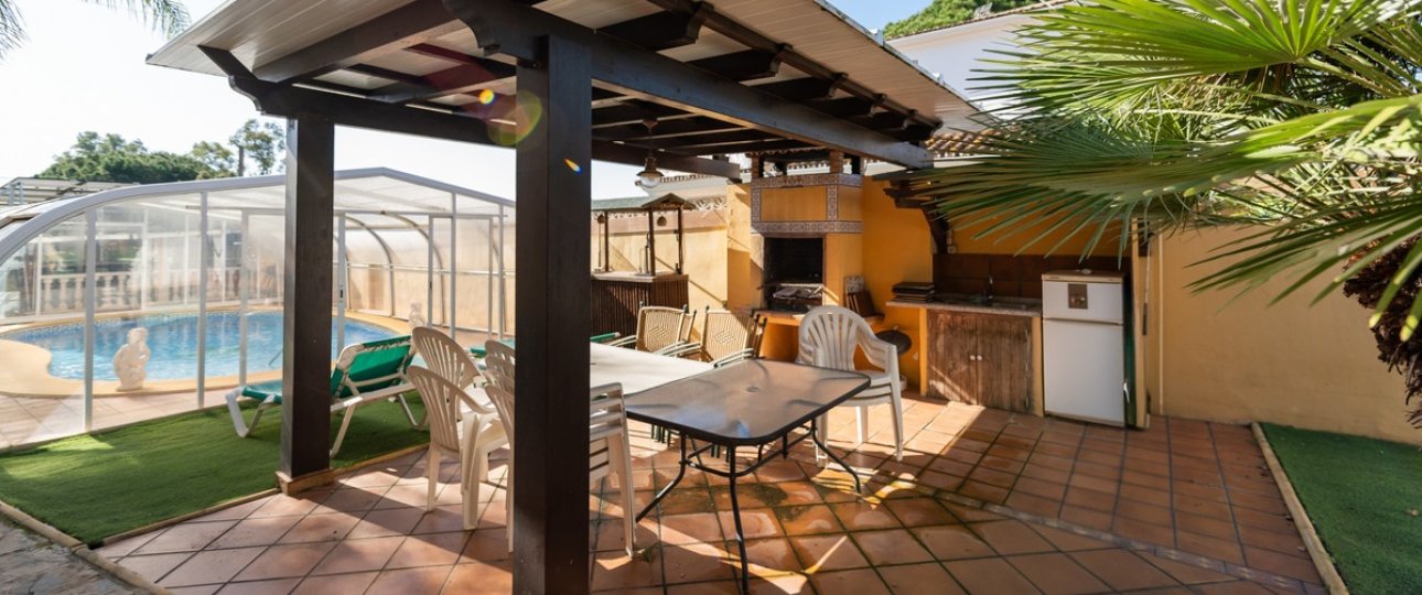 Rynek wtórny - Villa - Marbella - Las Chapas