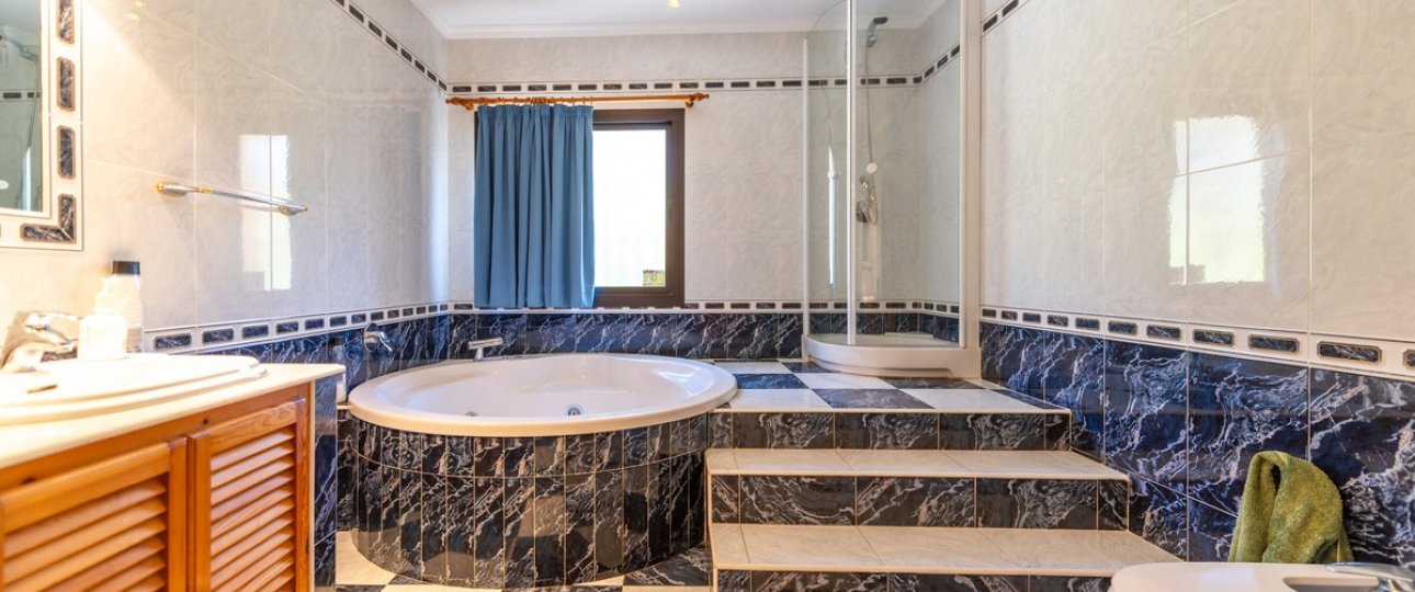 Rynek wtórny - Villa - Marbella - Las Chapas