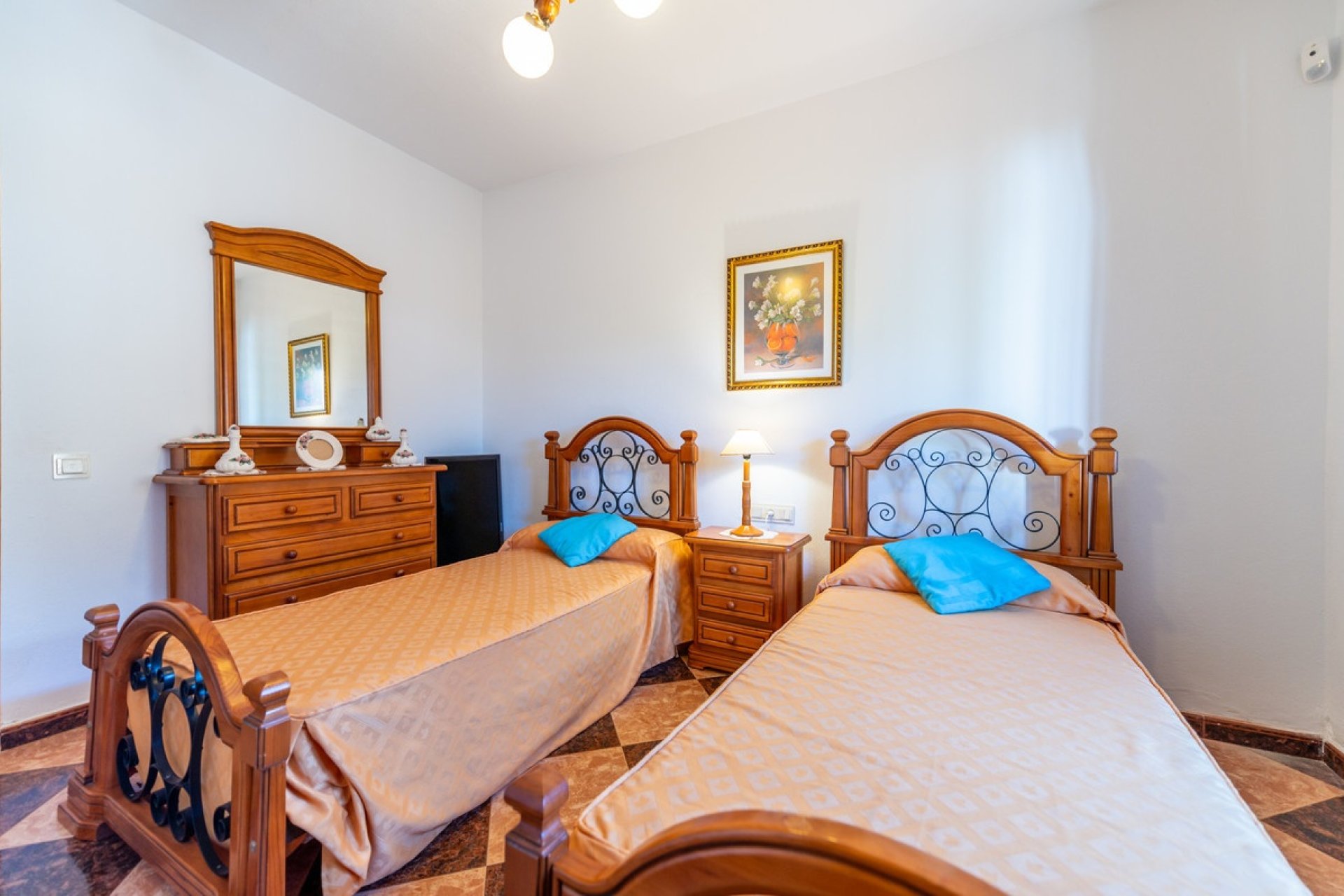 Rynek wtórny - Villa - Marbella - Las Chapas