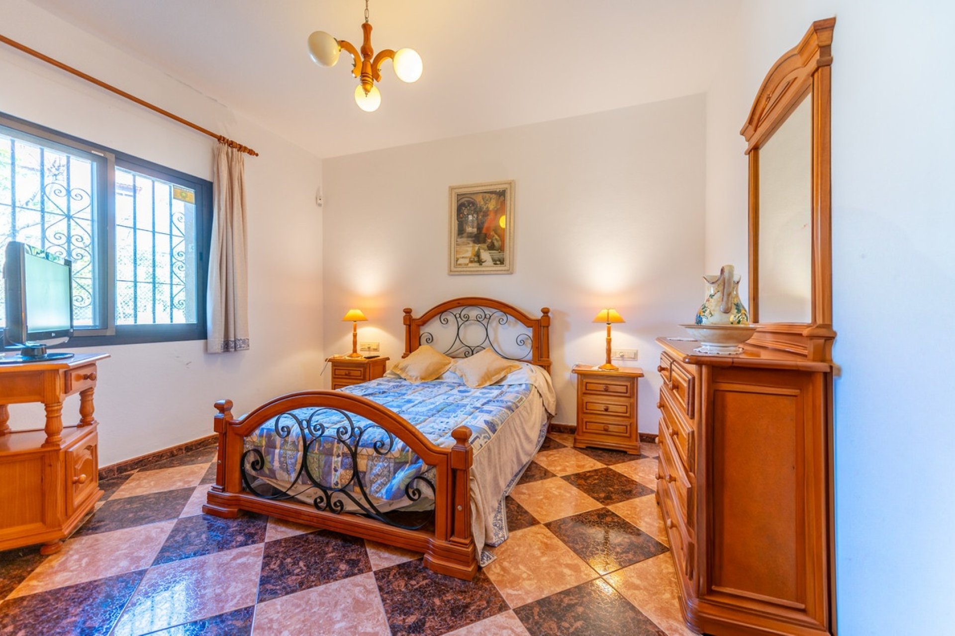 Rynek wtórny - Villa - Marbella - Las Chapas