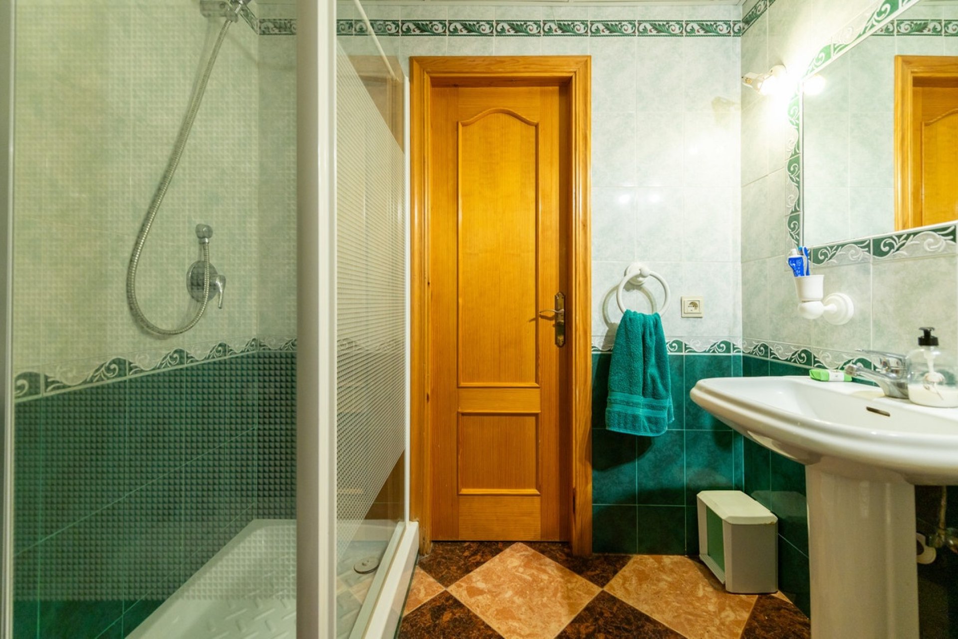 Rynek wtórny - Villa - Marbella - Las Chapas