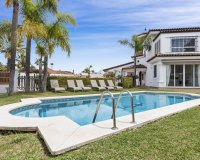 Rynek wtórny - Villa - Marbella - Las Chapas
