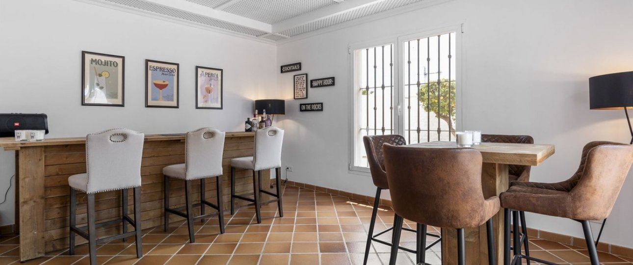 Rynek wtórny - Villa - Marbella - Las Chapas