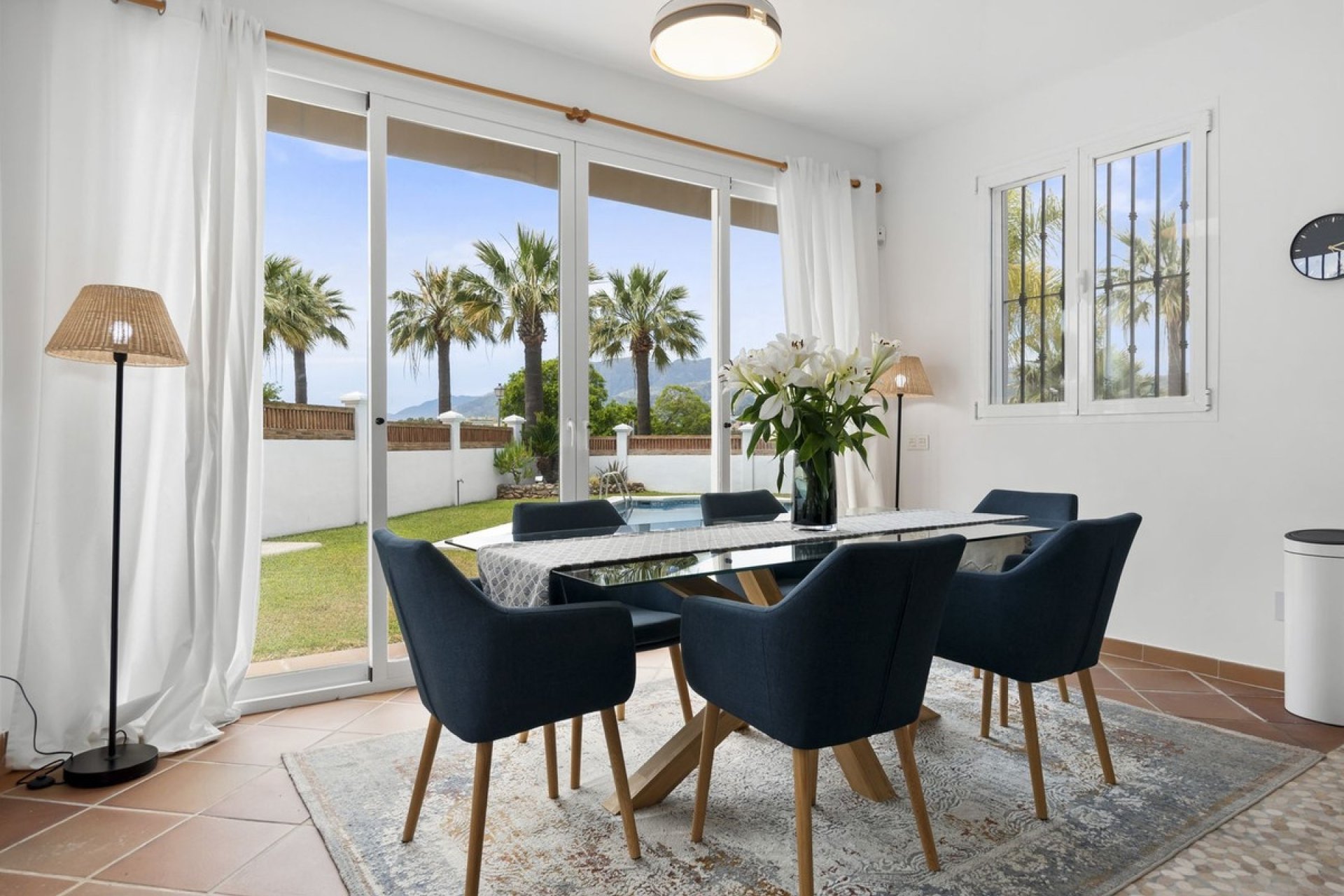 Rynek wtórny - Villa - Marbella - Las Chapas