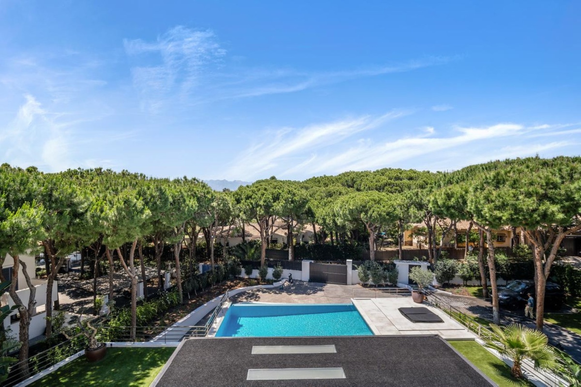 Rynek wtórny - Villa - Marbella - Las Chapas