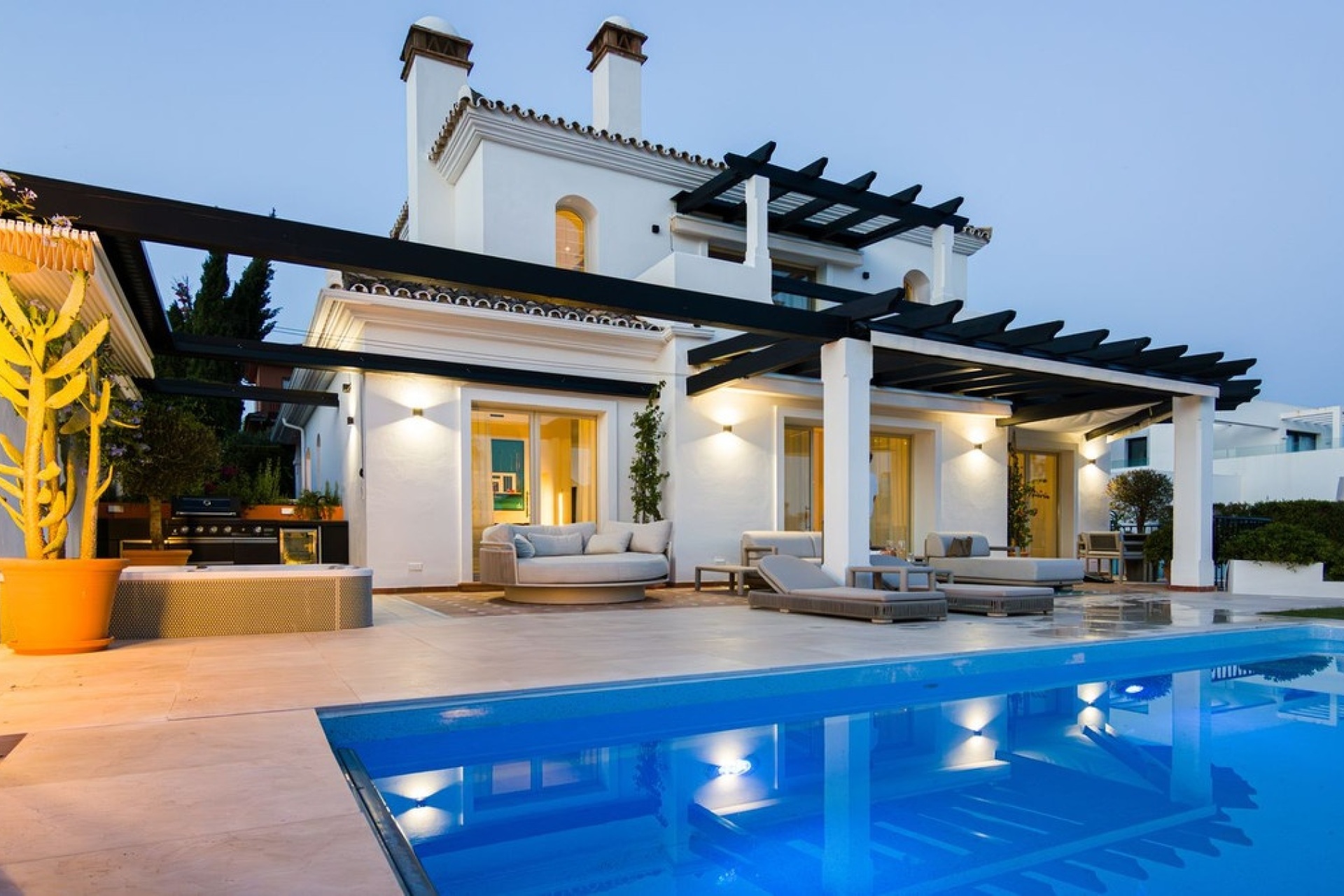 Rynek wtórny - Villa - Marbella - Las Chapas