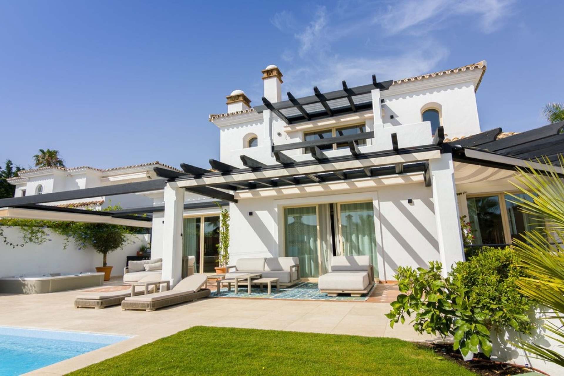 Rynek wtórny - Villa - Marbella - Las Chapas