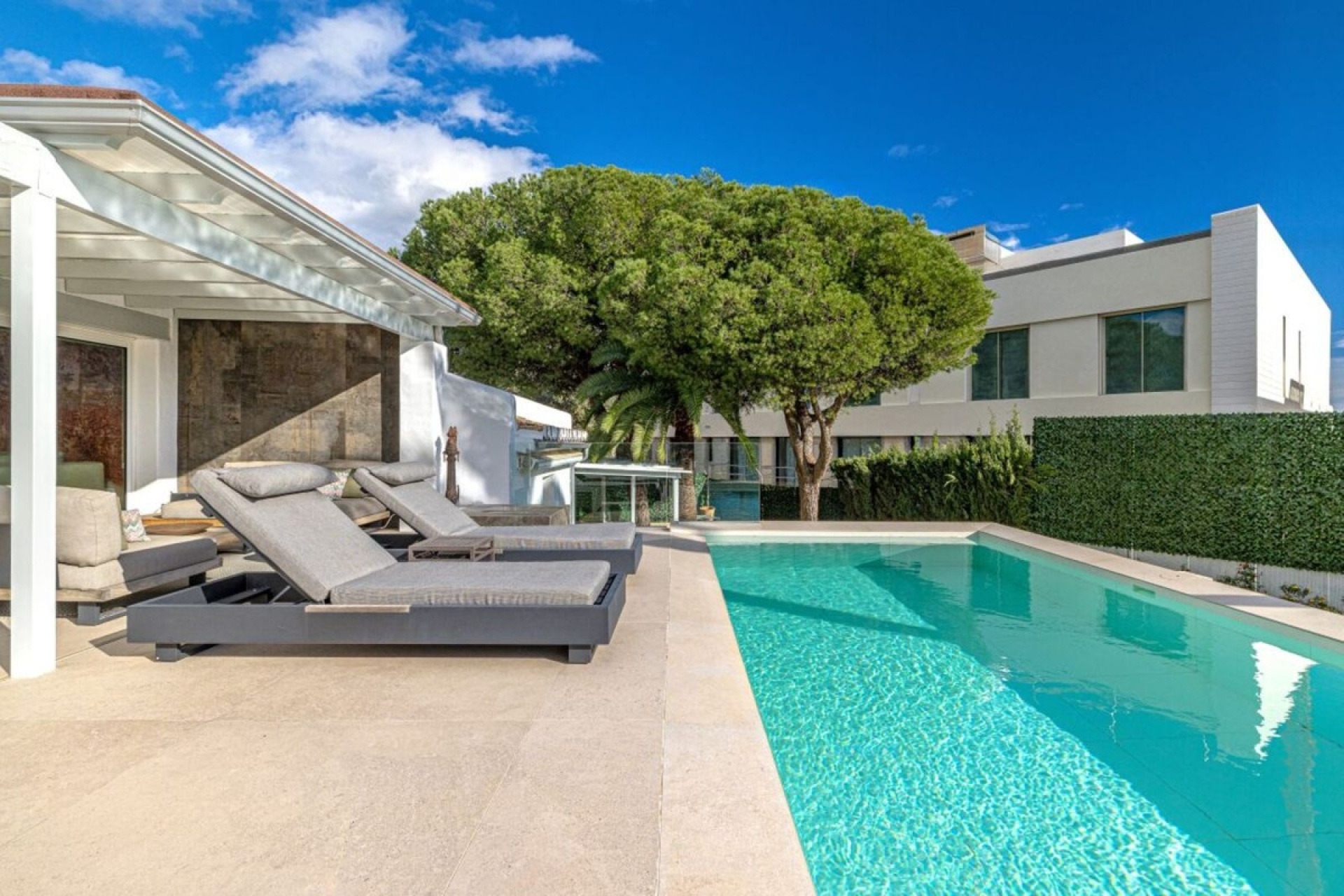Rynek wtórny - Villa - Marbella - Las Chapas