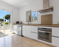 Rynek wtórny - Villa - Marbella - Las Chapas