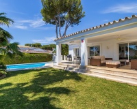 Rynek wtórny - Villa - Marbella - Las Chapas
