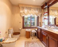 Rynek wtórny - Villa - Marbella - Los Monteros