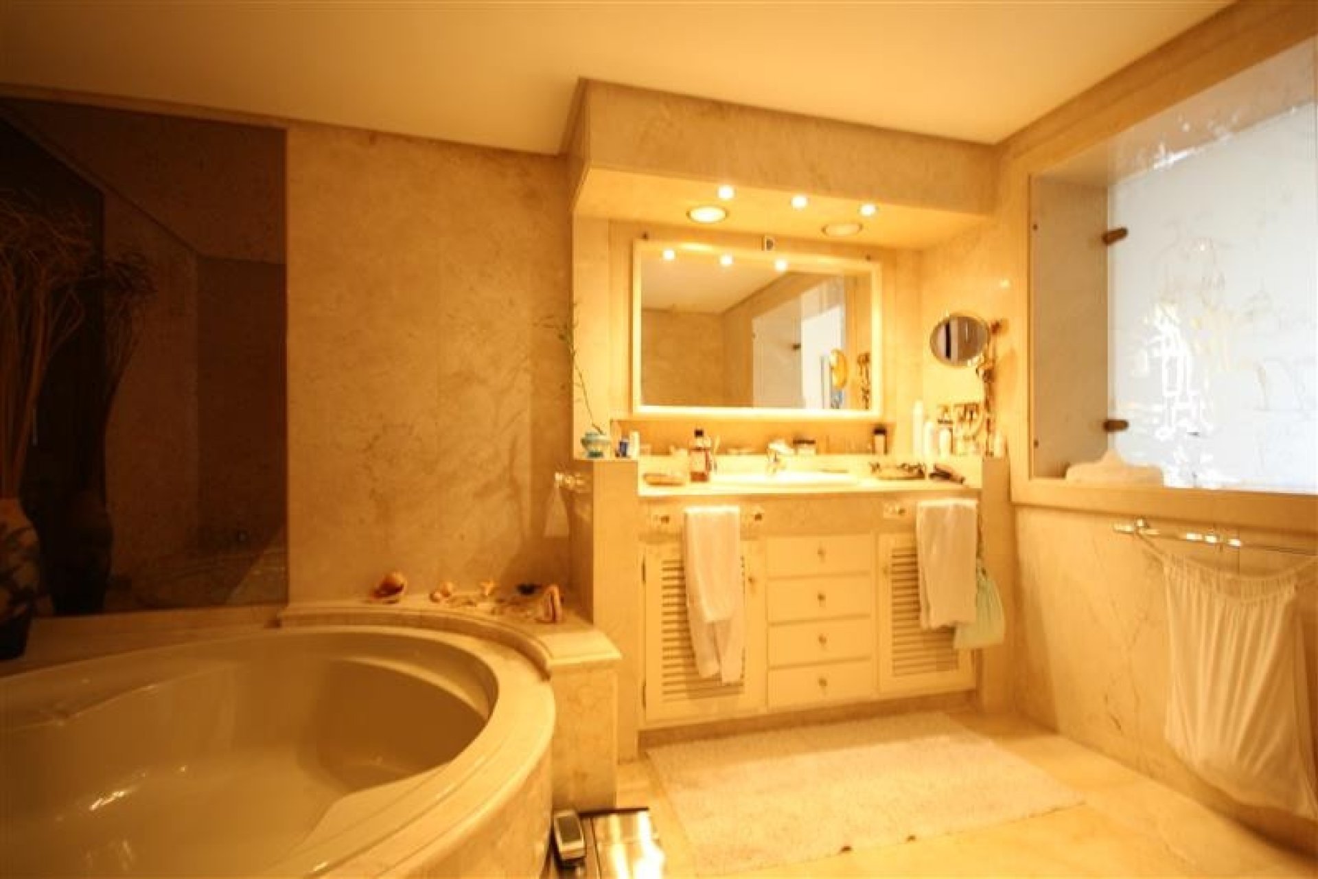 Rynek wtórny - Villa - Marbella - Los Monteros