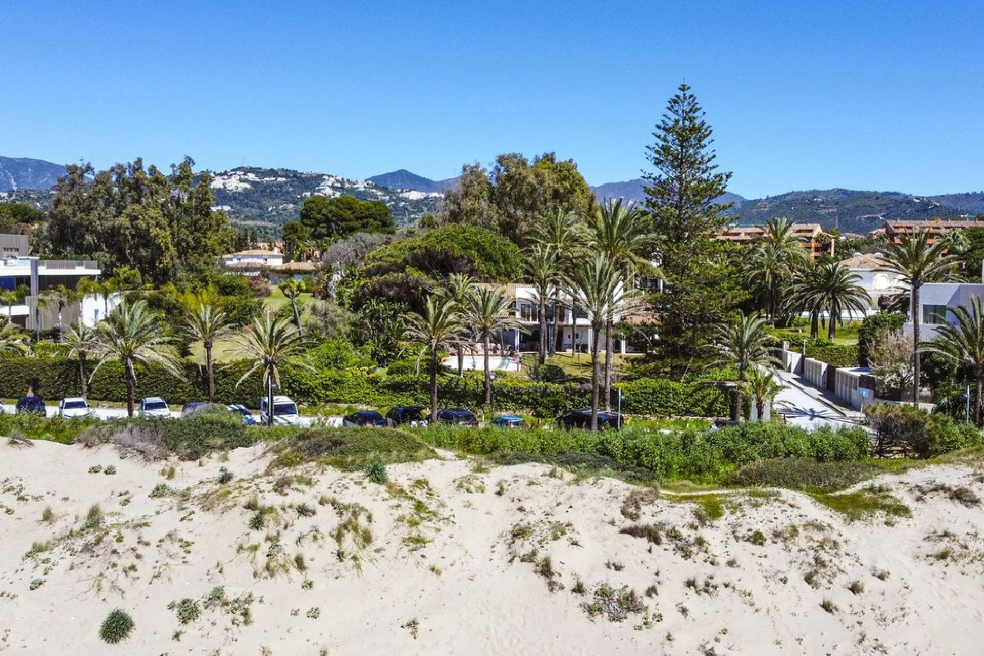 Rynek wtórny - Villa - Marbella - Los Monteros