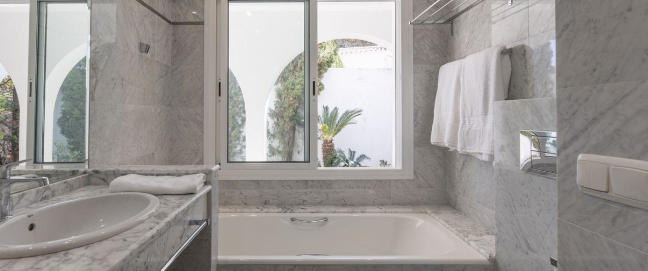Rynek wtórny - Villa - Marbella - Los Monteros