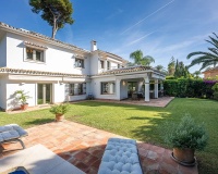 Rynek wtórny - Villa - Marbella - Los Monteros