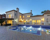 Rynek wtórny - Villa - Marbella - Marbesa