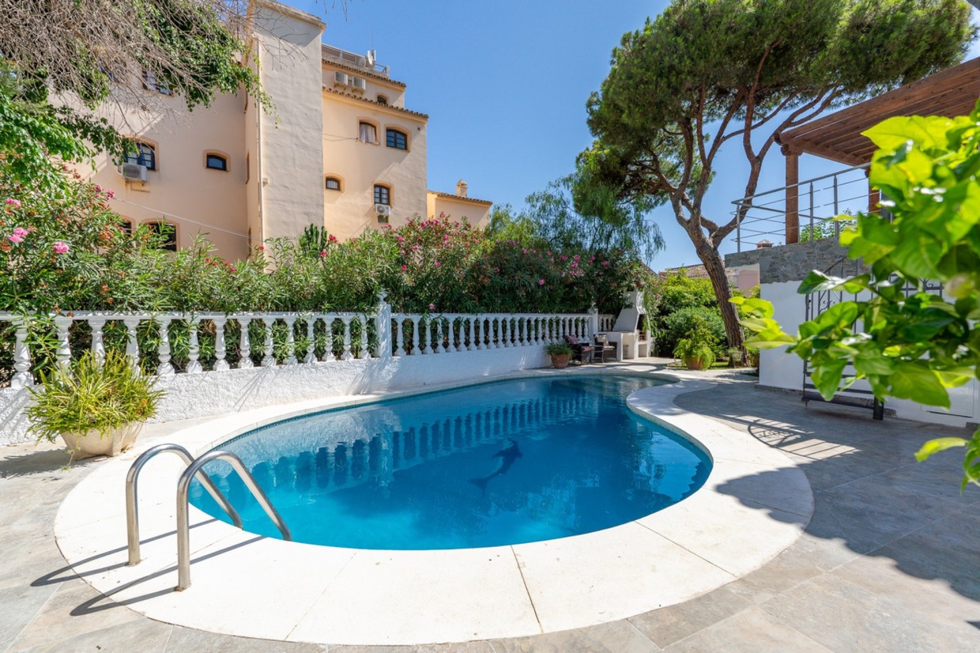 Rynek wtórny - Villa - Marbella - Marbesa