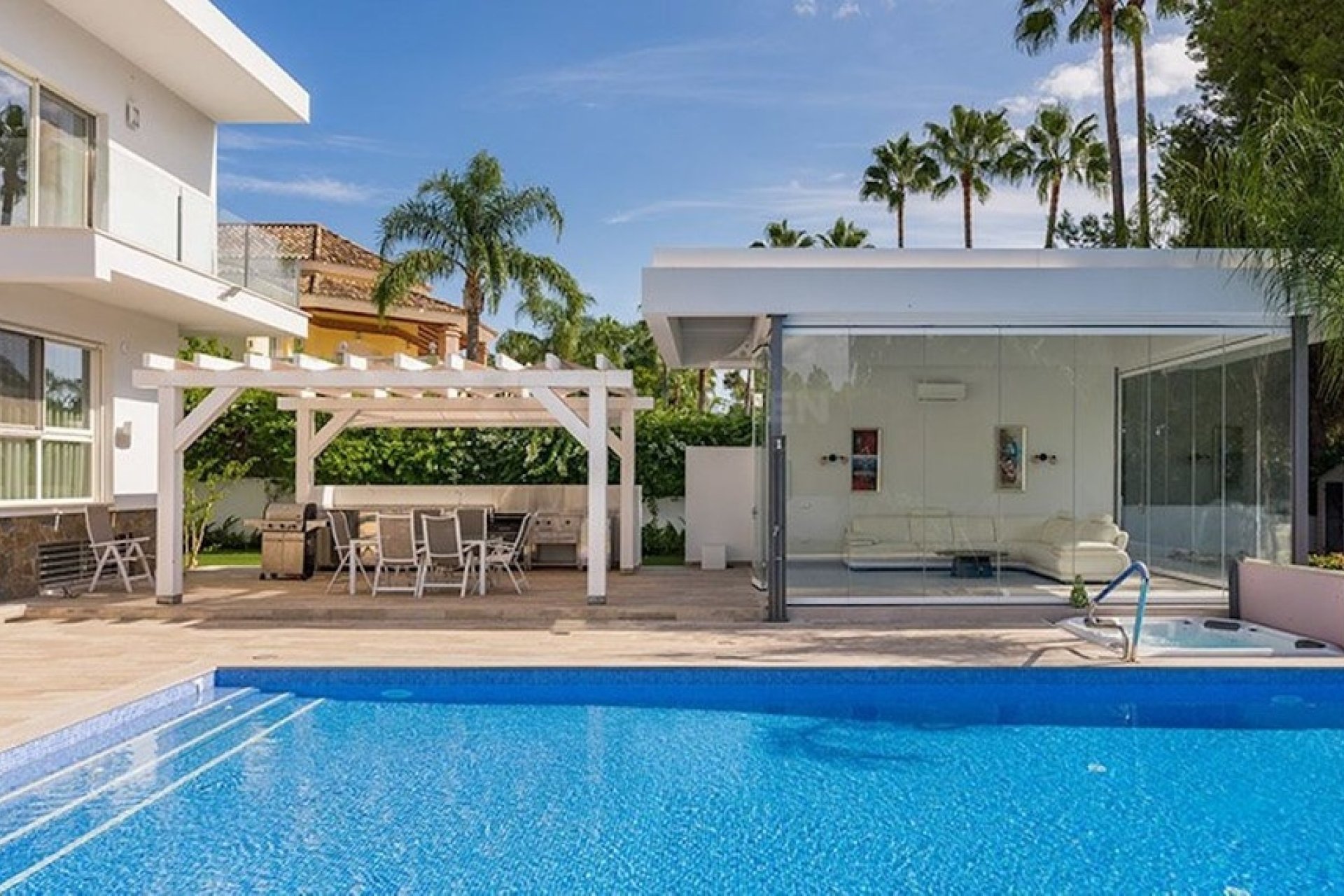 Rynek wtórny - Villa - Marbella - Nueva Andalucía
