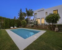 Rynek wtórny - Villa - Marbella - Nueva Andalucía