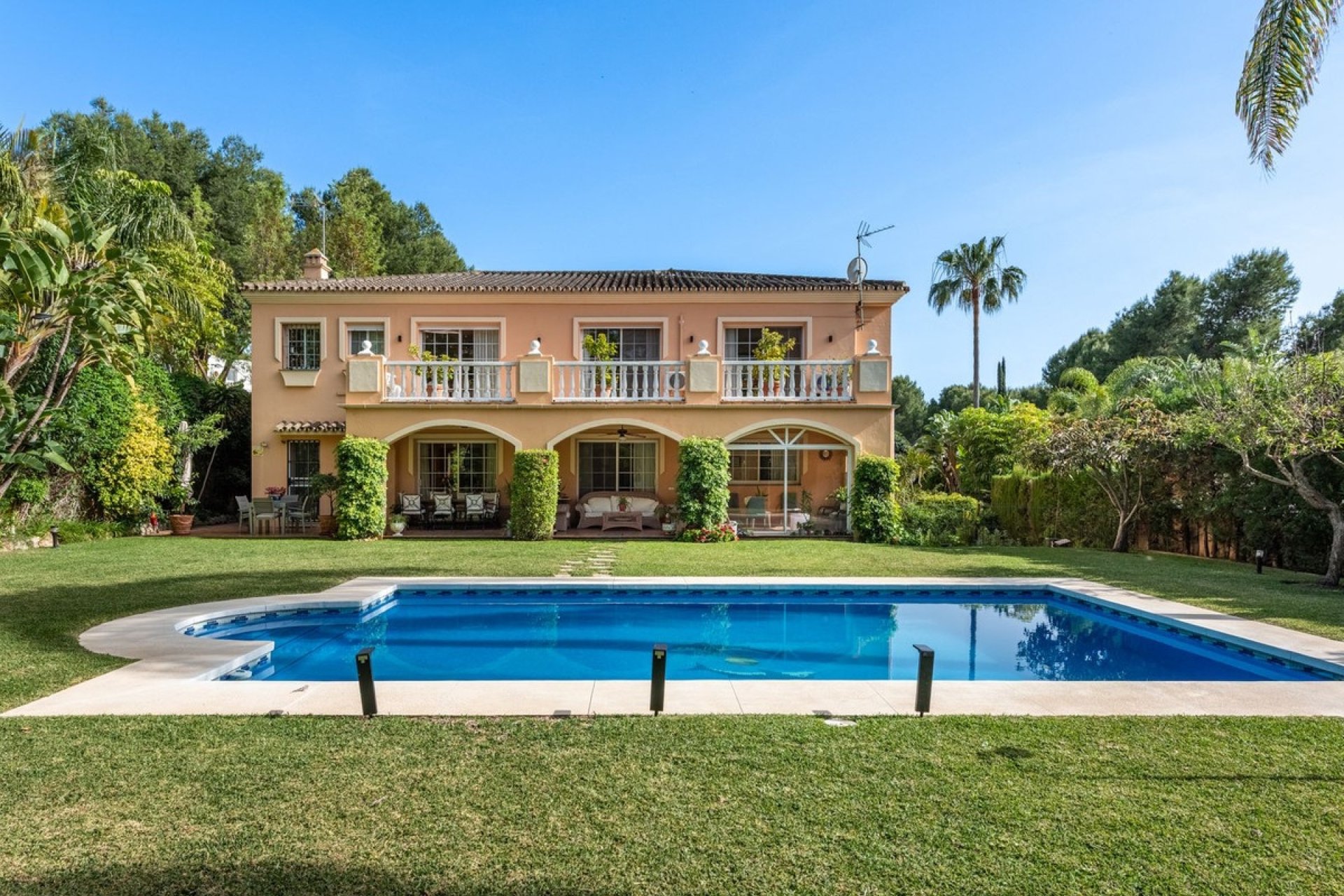 Rynek wtórny - Villa - Marbella - Nueva Andalucía