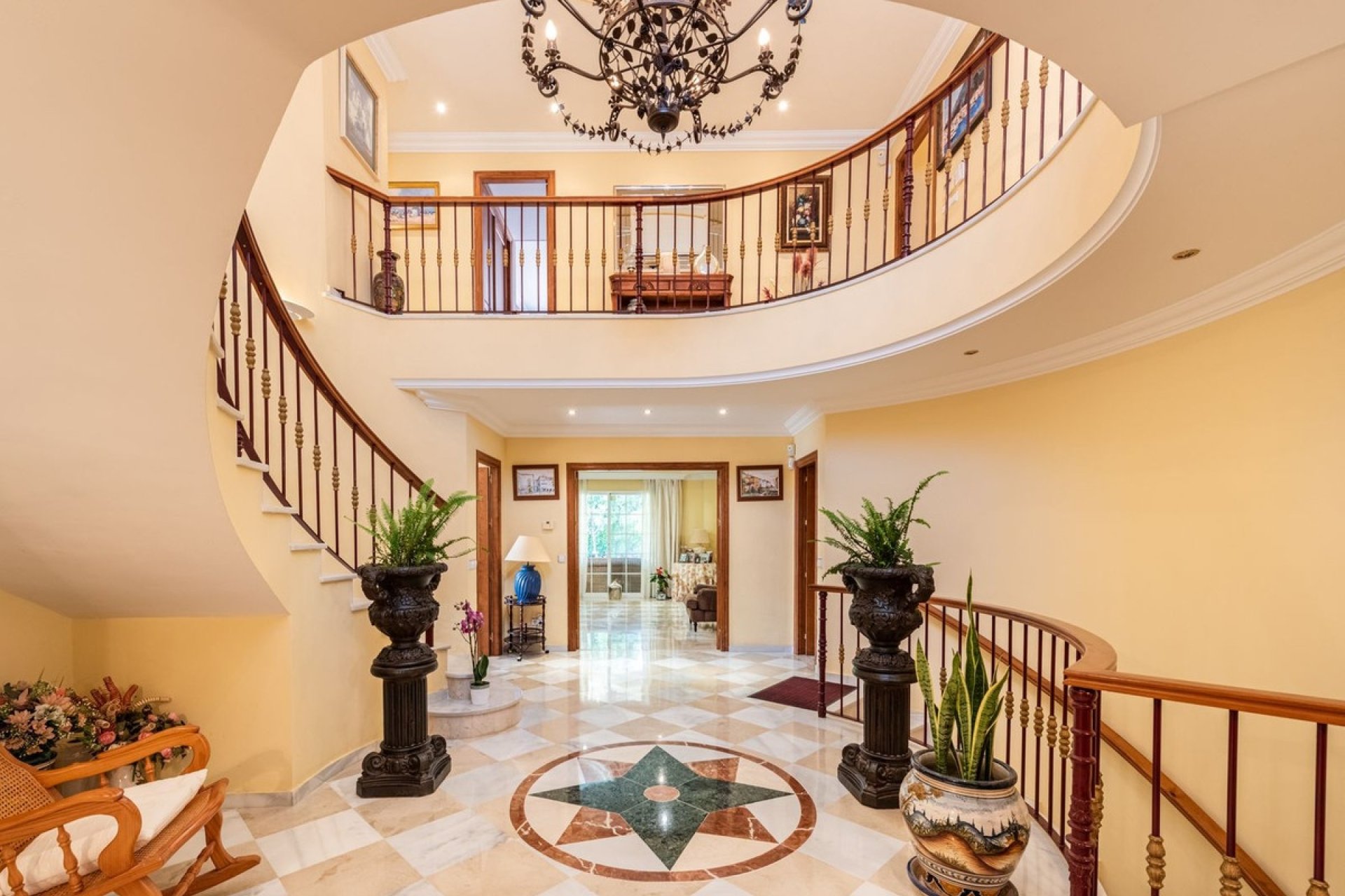 Rynek wtórny - Villa - Marbella - Nueva Andalucía