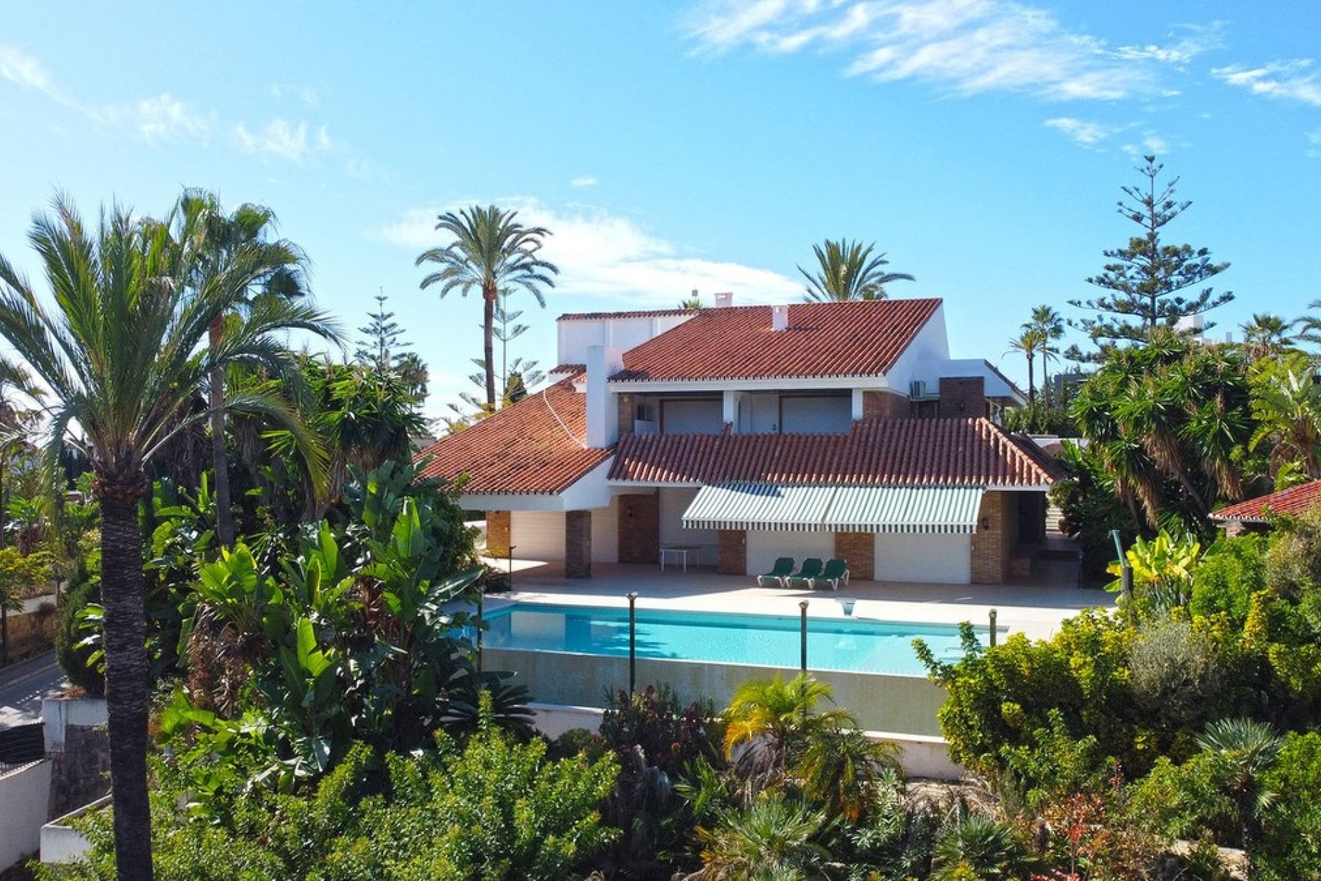 Rynek wtórny - Villa - Marbella - Nueva Andalucía