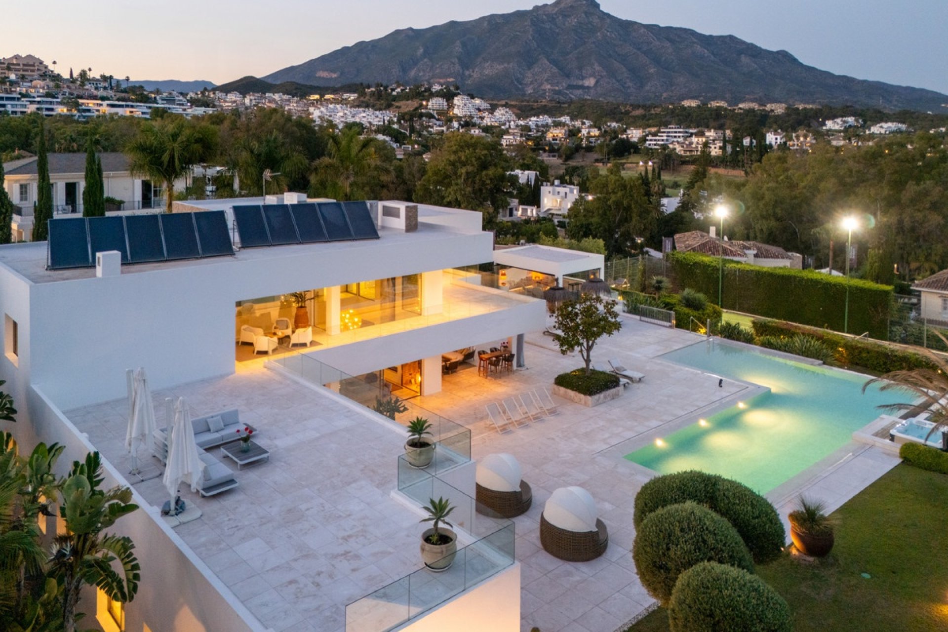 Rynek wtórny - Villa - Marbella - Nueva Andalucía
