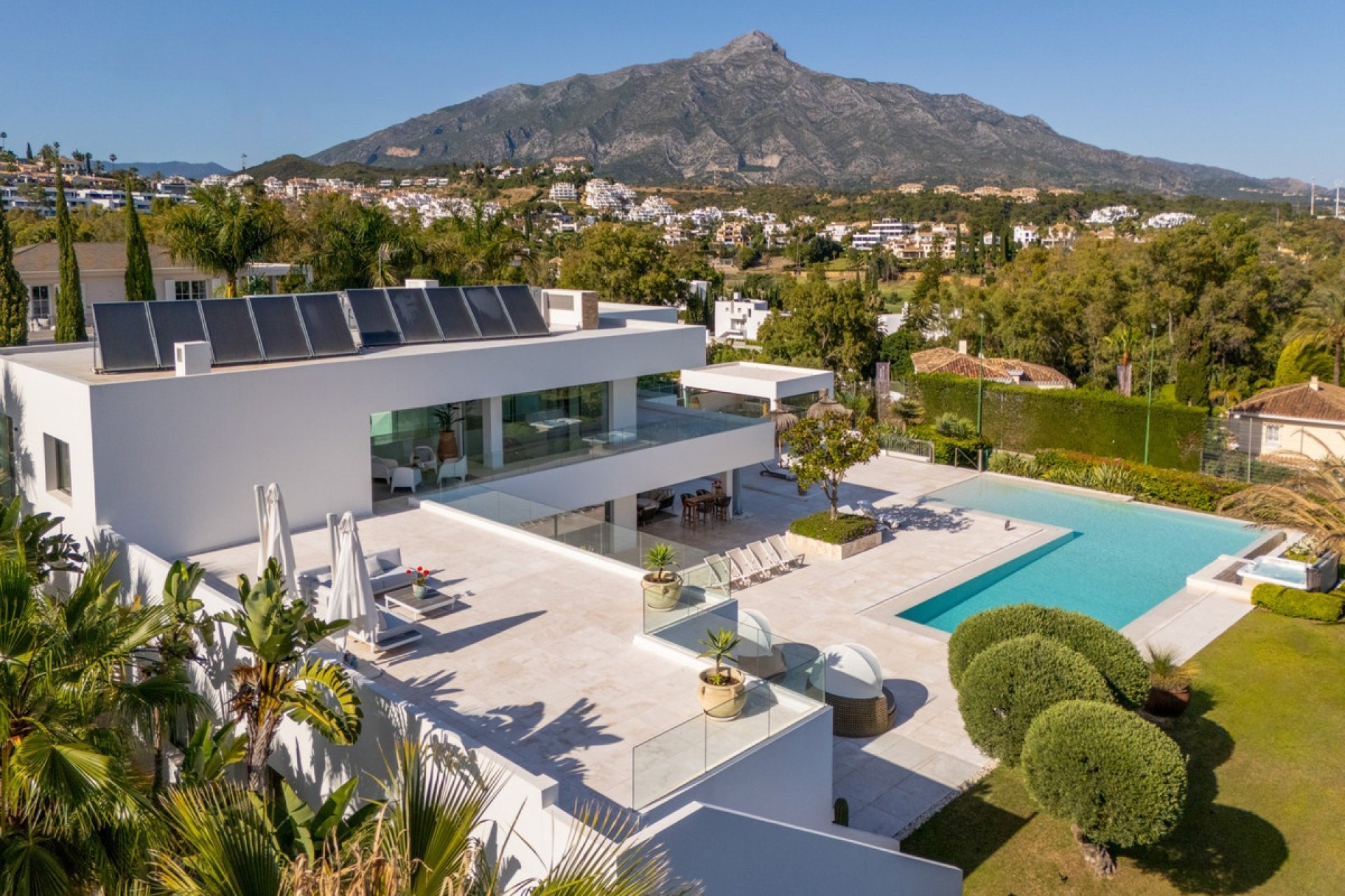 Rynek wtórny - Villa - Marbella - Nueva Andalucía