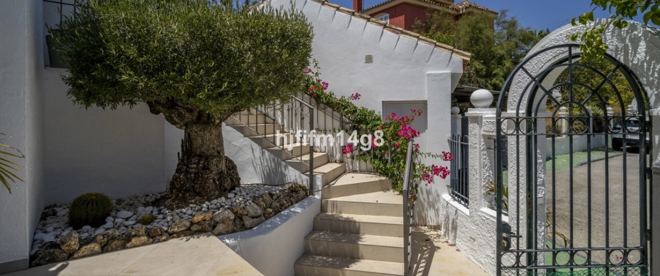 Rynek wtórny - Villa - Marbella - Nueva Andalucía