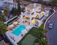 Rynek wtórny - Villa - Marbella - Nueva Andalucía