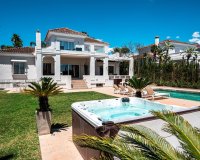 Rynek wtórny - Villa - Marbella - Nueva Andalucía