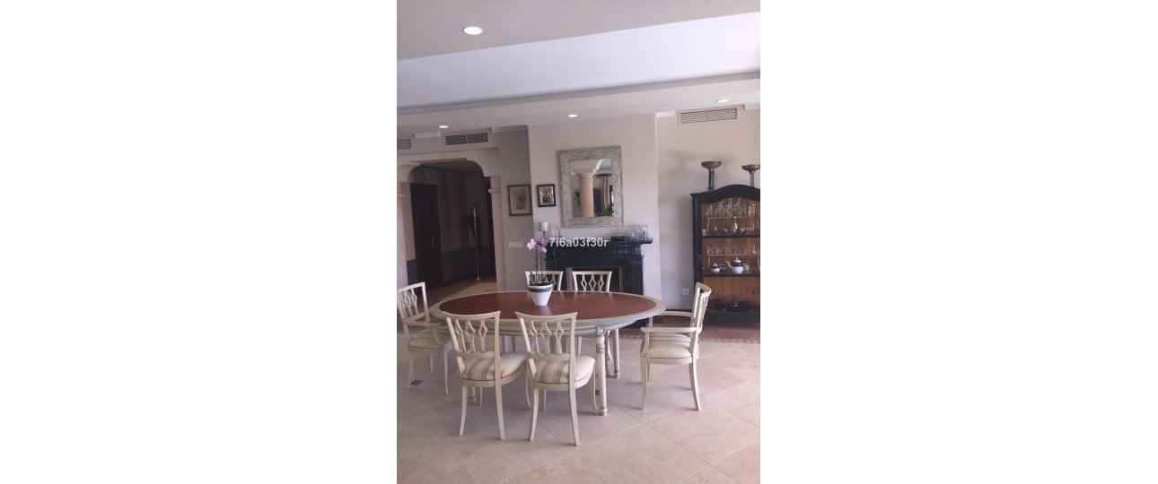 Rynek wtórny - Villa - Marbella - Nueva Andalucía