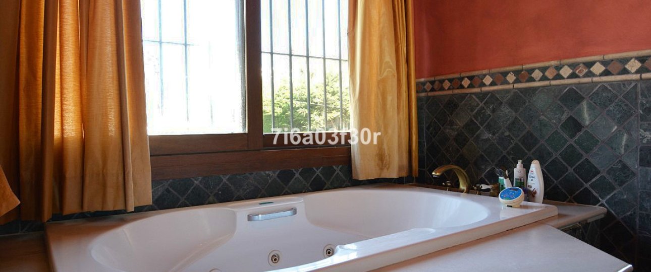 Rynek wtórny - Villa - Marbella - Nueva Andalucía