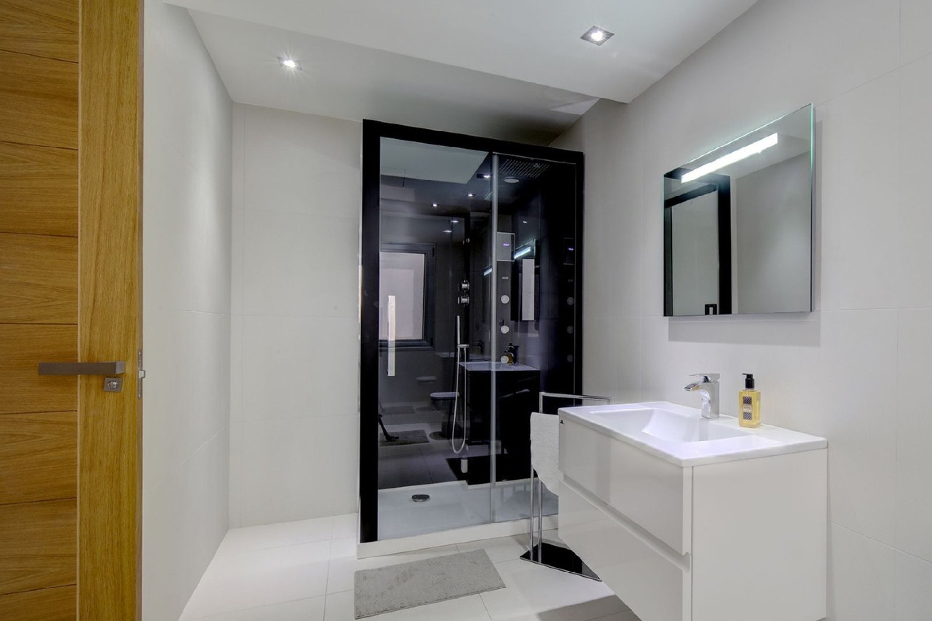 Rynek wtórny - Villa - Marbella - Nueva Andalucía