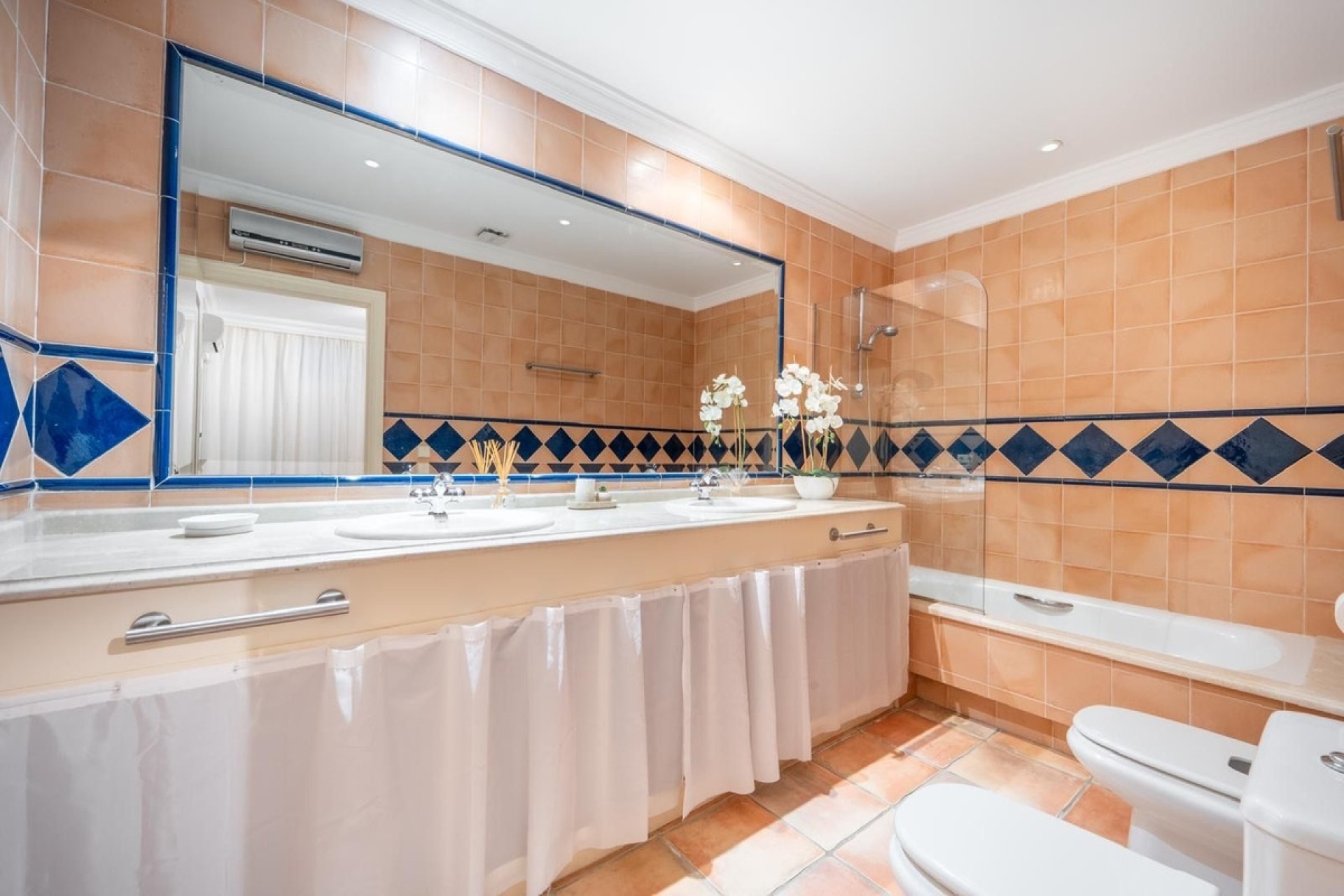 Rynek wtórny - Villa - Marbella - Nueva Andalucía