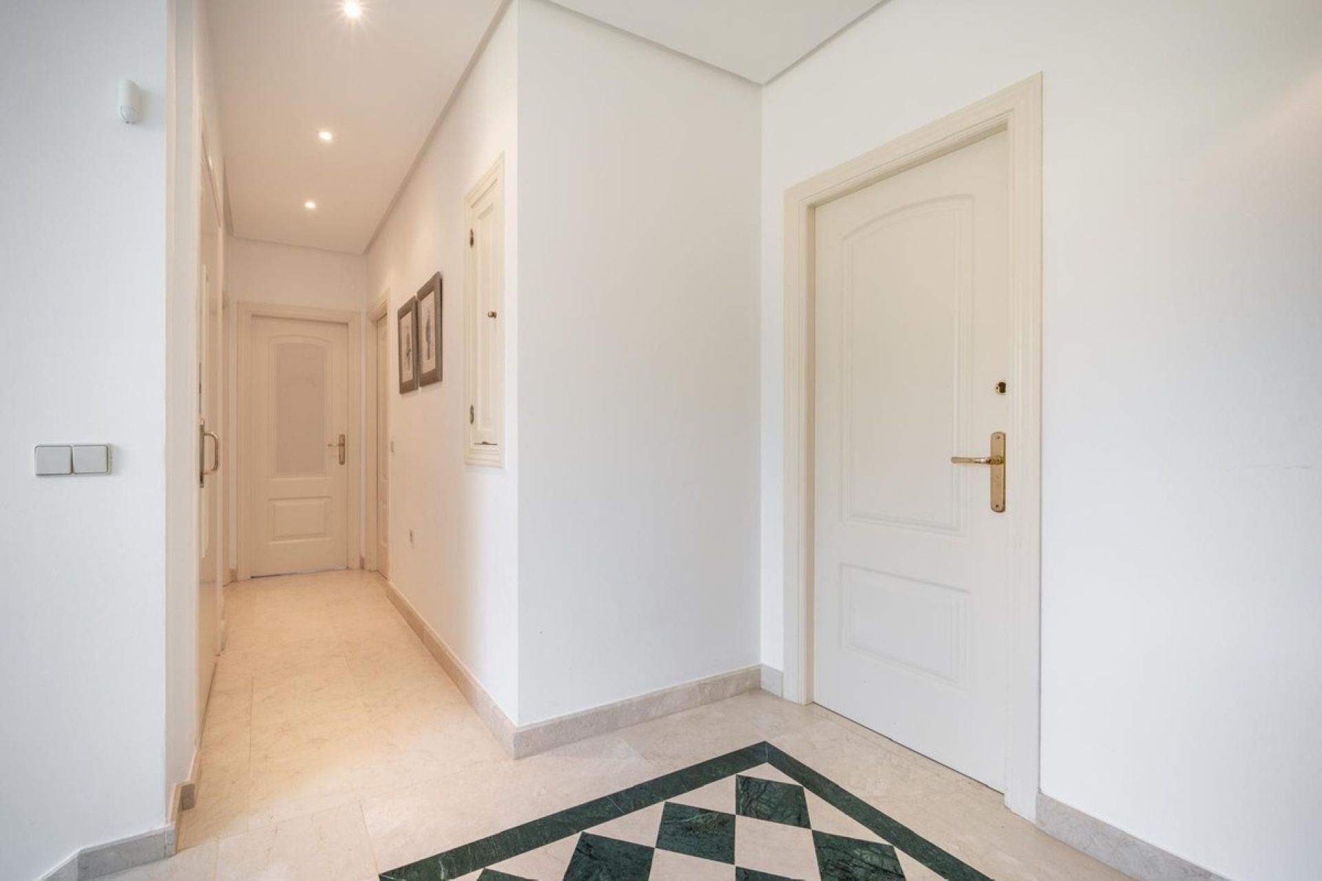 Rynek wtórny - Villa - Marbella - Nueva Andalucía