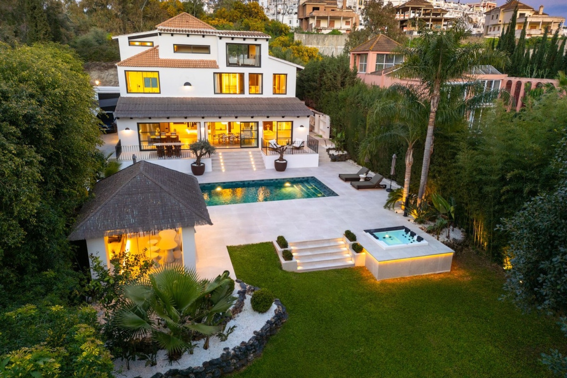 Rynek wtórny - Villa - Marbella - Nueva Andalucía