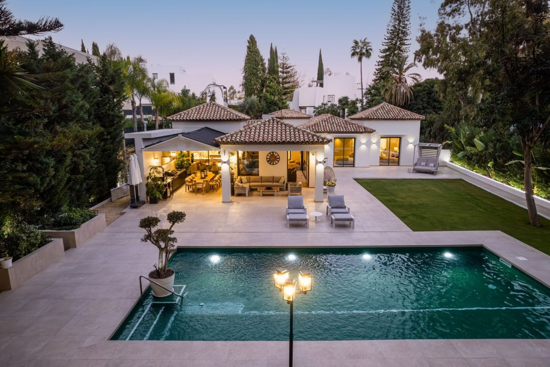 Rynek wtórny - Villa - Marbella - Nueva Andalucía