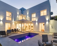 Rynek wtórny - Villa - Marbella - Nueva Andalucía