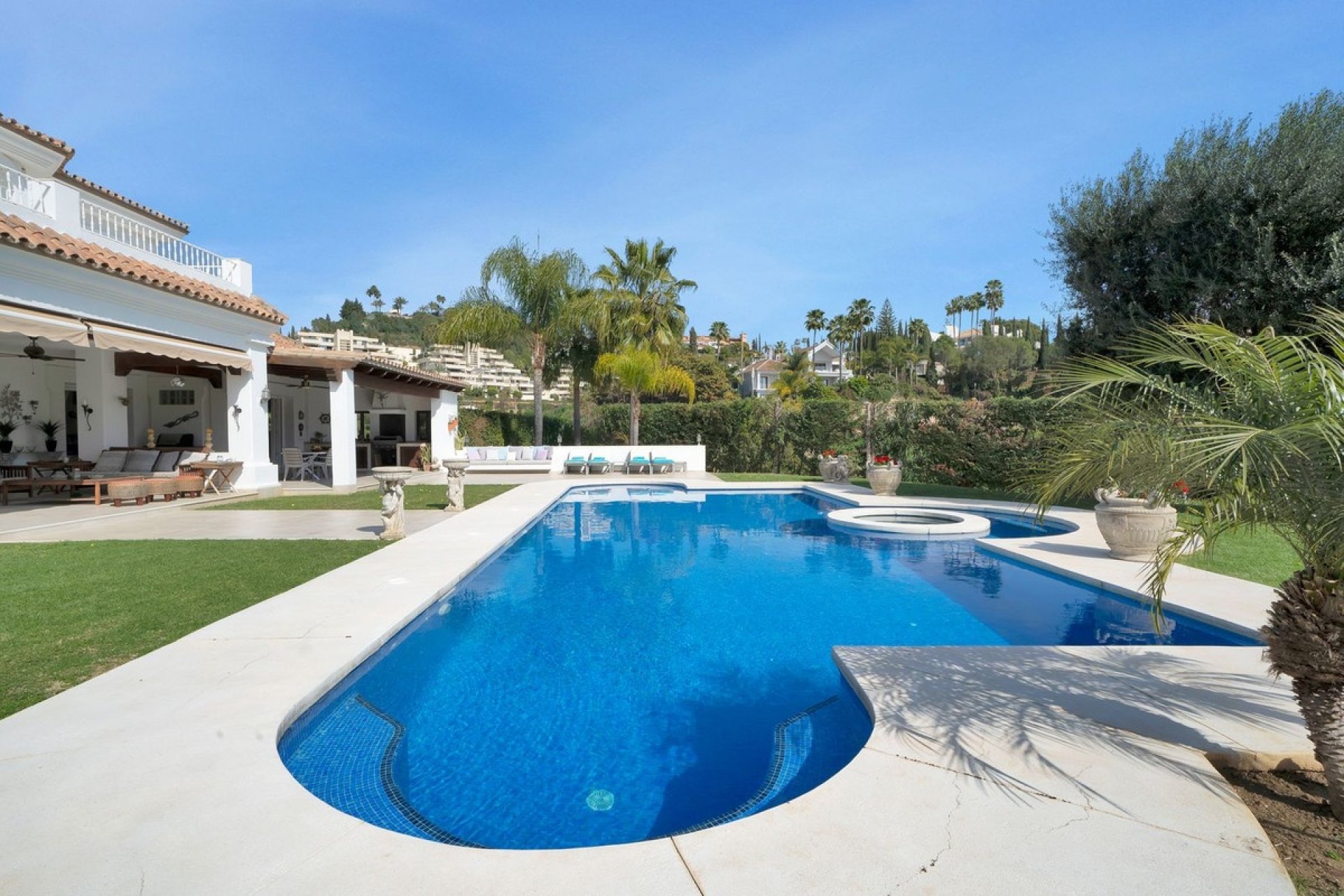 Rynek wtórny - Villa - Marbella - Nueva Andalucía