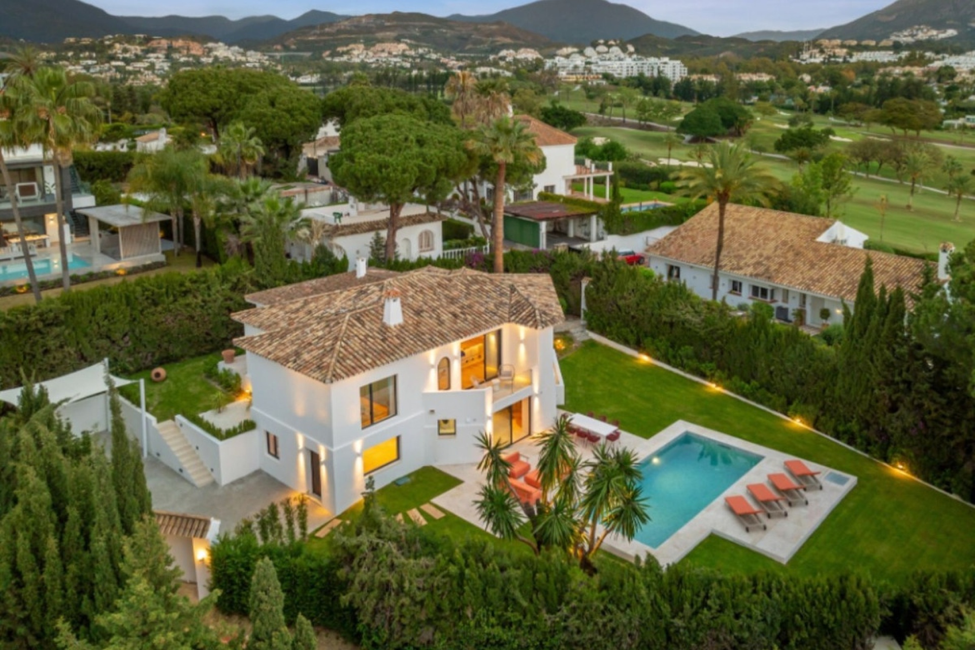 Rynek wtórny - Villa - Marbella - Nueva Andalucía